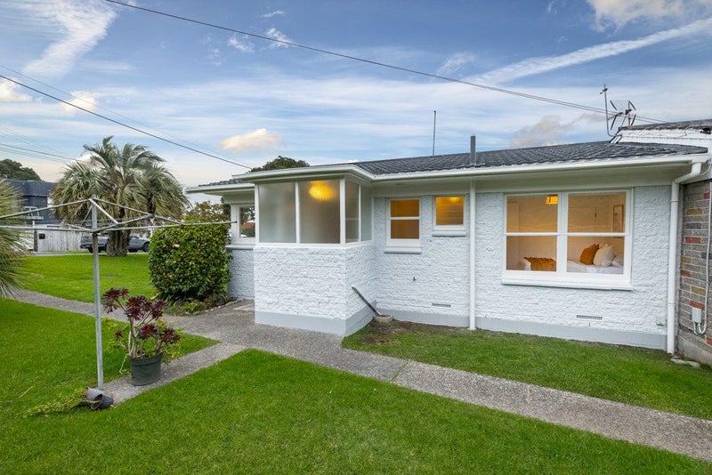 1/14 Westwell Road, Belmont, Auckland - Carousel 23