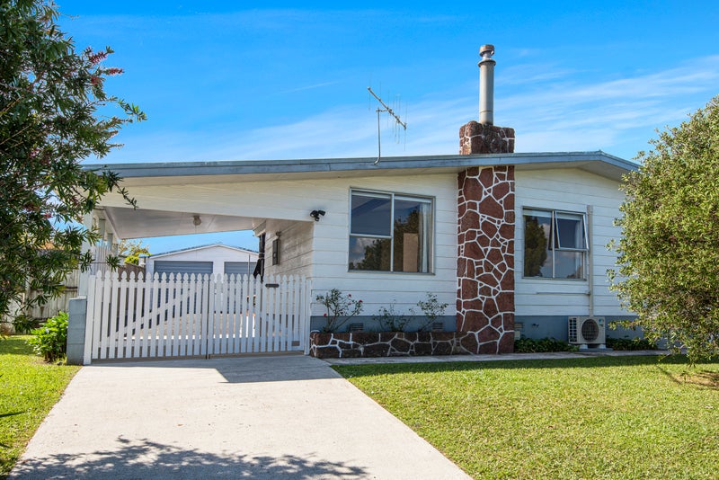 53 West View Crescent, Onerahi, Whangarei - Carousel 1