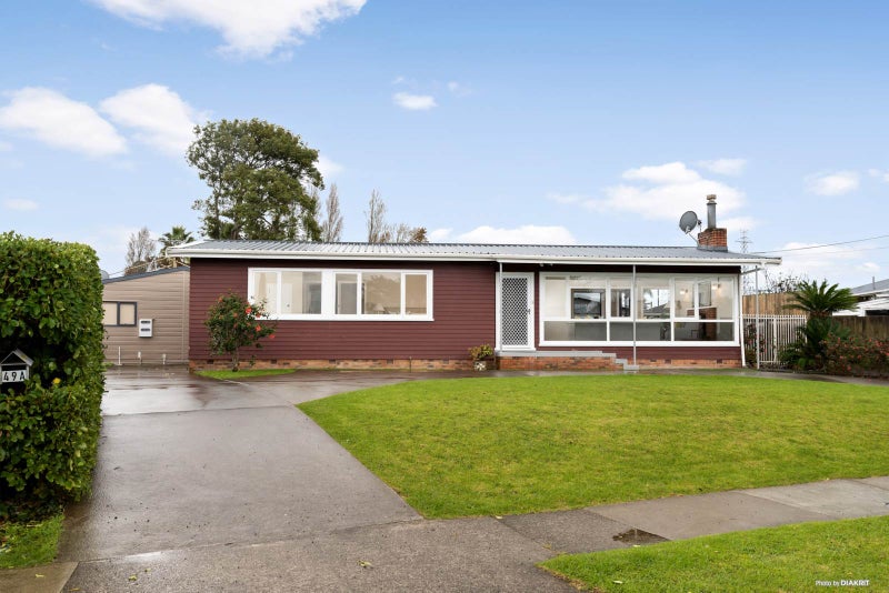 49 Tiraumea Drive, Pakuranga, Auckland - Carousel 1