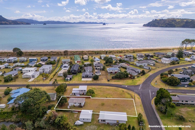 3 Rees Avenue, Cooks Beach, Whitianga - Carousel 1