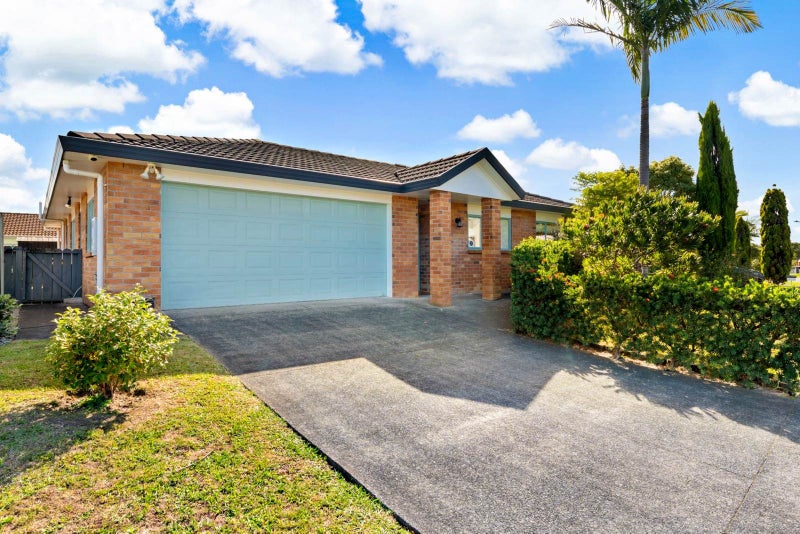 27 Greenberry Drive, Ranui, Auckland - Carousel 1