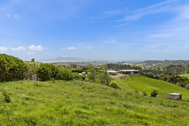 260C Staniforth Road, Kaiwaka - Carousel 2