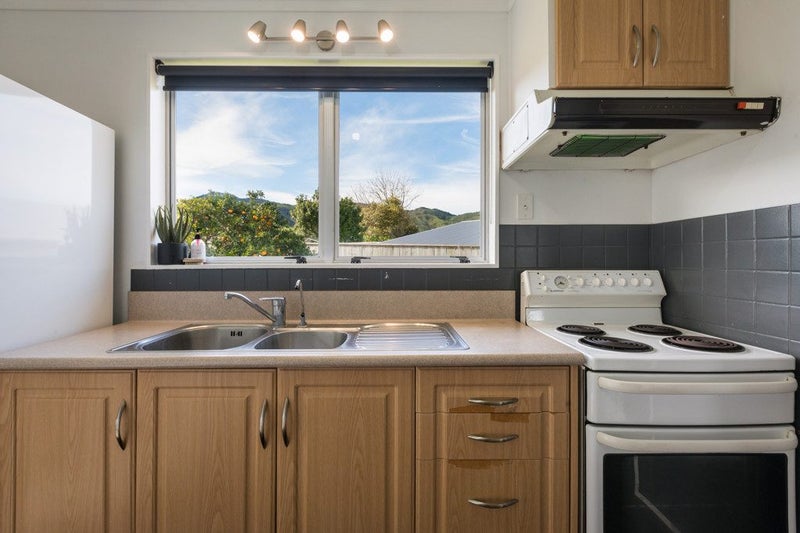 13 Washington Square, Paeroa, Paeroa - Carousel 2