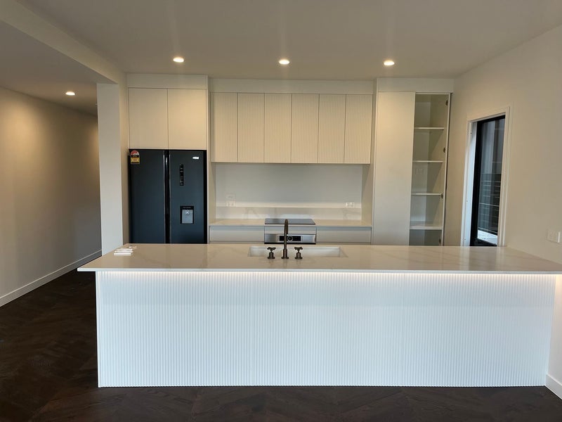 2 Inder Street, Jacks Point, Queenstown - Carousel 1