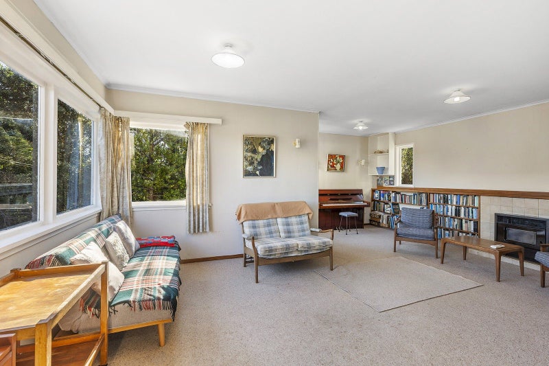2 Hudson Street, Island Bay, Wellington - Carousel 2