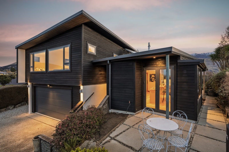 187 Stone Street, Wanaka - Carousel 2