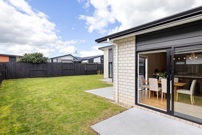 16 Maggie Place, Chartwell, Hamilton - Carousel 2