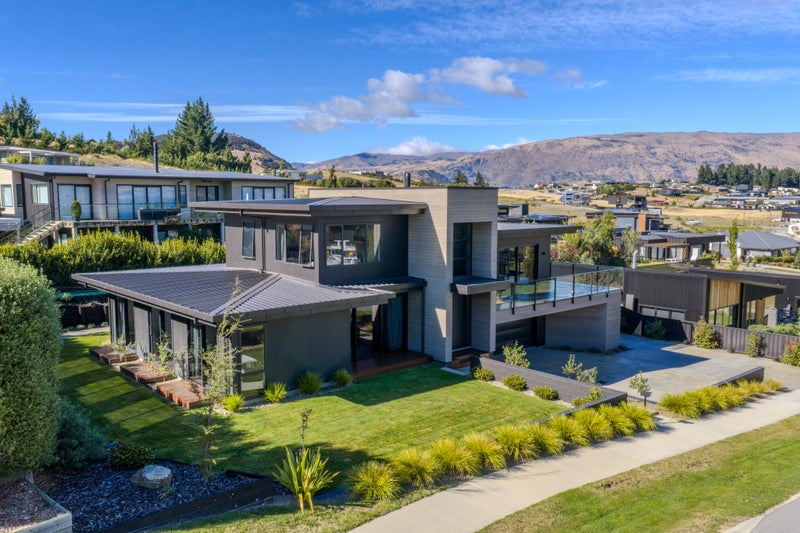 8 Mills Road, Wanaka, Wanaka, Otago - Carousel 1