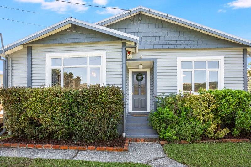 32 Handyside Street, Tawa, Wellington - Carousel 17