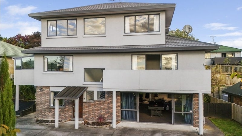 43 Western Heights Drive, Western Heights, Hamilton - Carousel 1