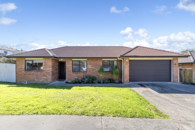 33 South Kensington Way, Henderson, Waitakere City, Auckland - Carousel 1