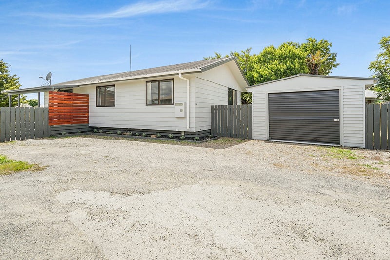 20B Garland Drive, St Andrews, Hamilton - Carousel 1