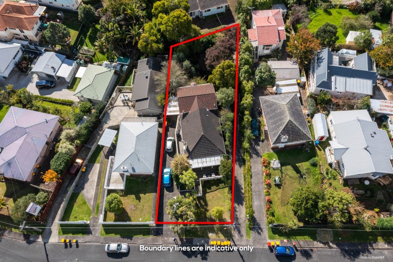 8 Alma Street, Te Atatu South, Auckland - Carousel 12