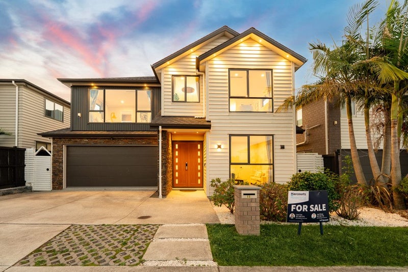 11 Castlebane Drive, Flat Bush, Auckland - Carousel 2