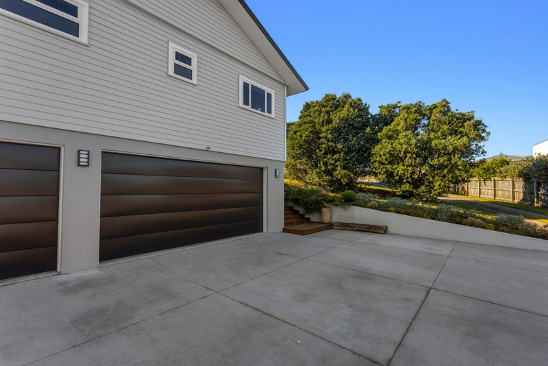 12 Captains Cove, Coastlands, Whakatane - Carousel 45