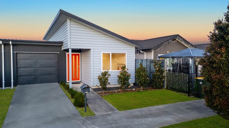 10 Mokopapa Street, Takanini, Auckland - Carousel 1