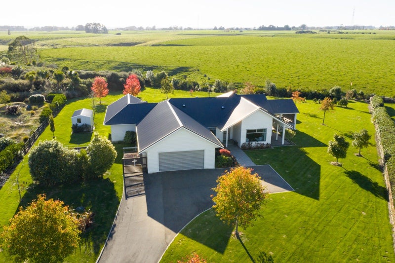 20 Loveston Lane, Kelvin Grove, Palmerston North - Carousel 2