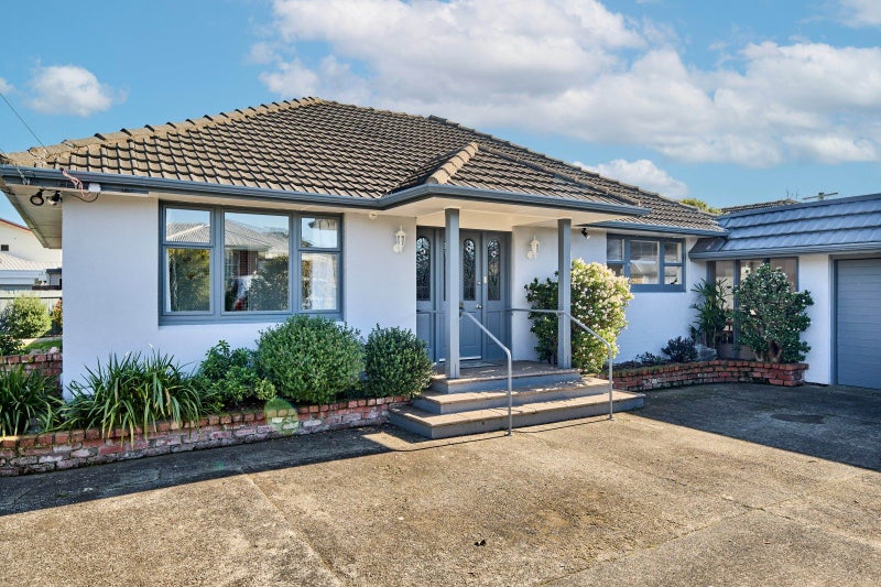 50A Garden Road, Avalon, Lower Hutt - Carousel 1