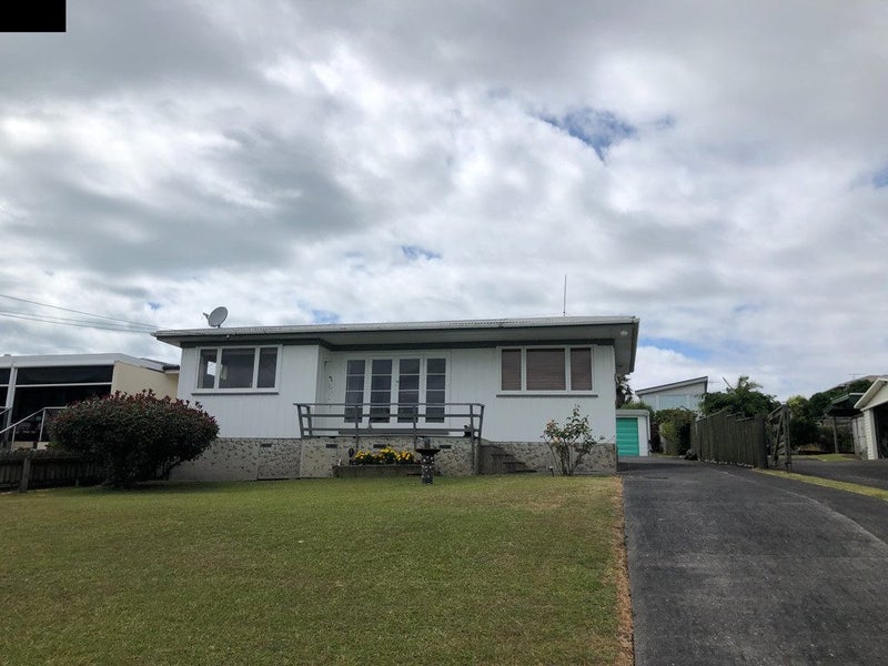 15 Craig Road, Maraetai, Auckland - Carousel 1