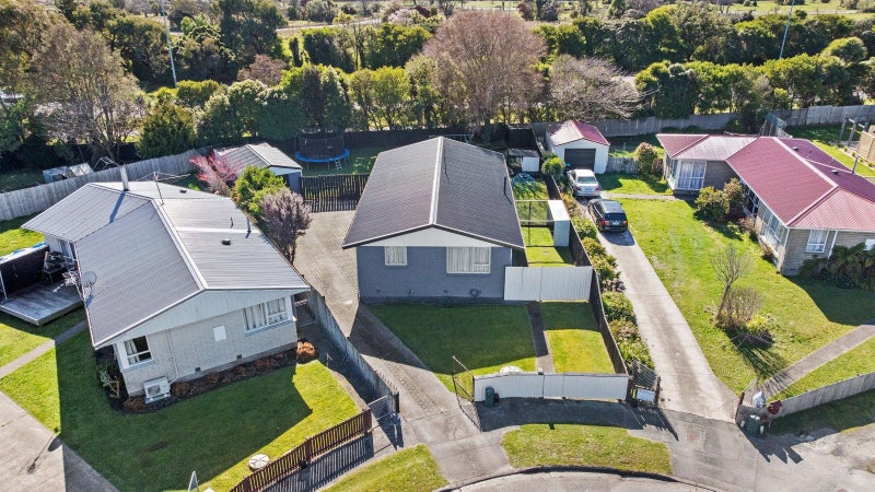 21 Besant Place, Avondale, Christchurch - Carousel 1