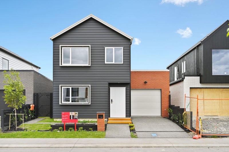 4 Earp Crescent, Chartwell, Hamilton - Carousel 1