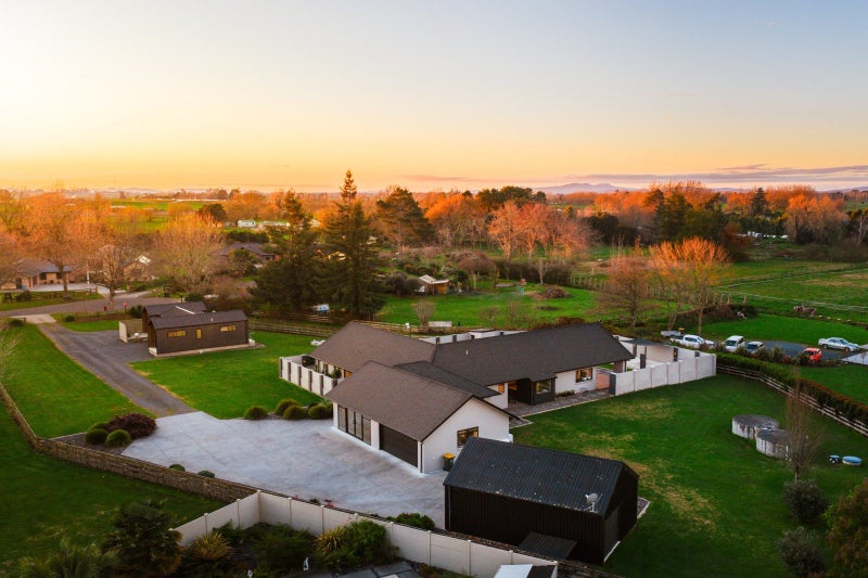 10 Brighton Grove, Newstead, Hamilton - Carousel 2