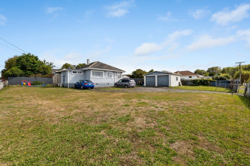 1 Caplen Street, Hawera - Carousel 21