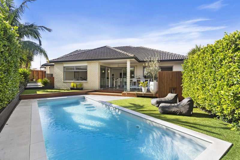 29D Bell Road, Beachlands, Auckland - Carousel 1