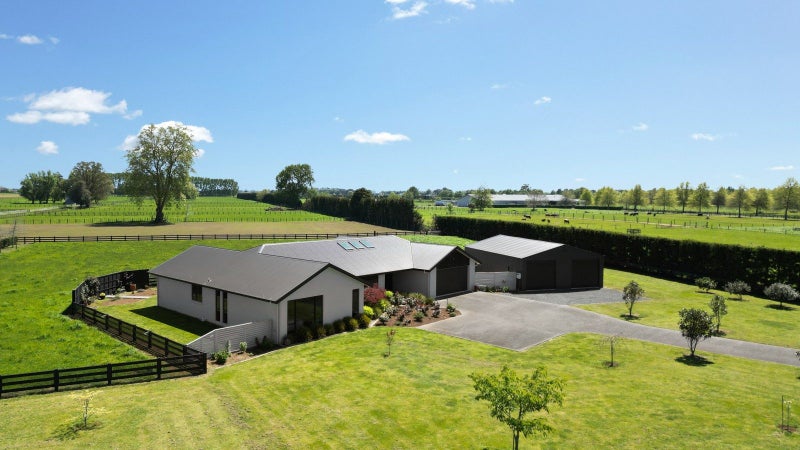 101 Bellevue Road, Matangi, Hamilton - Carousel 2