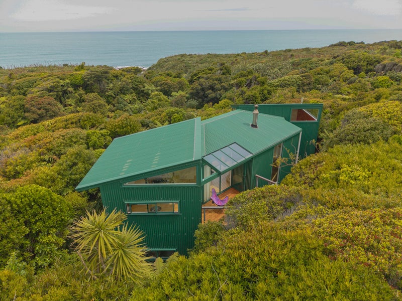 8 Ross Place, Te Miko - Carousel 2