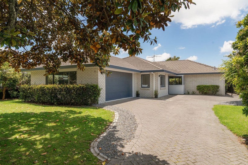 14 Stableford Drive, Pyes Pa, Tauranga - Carousel 1