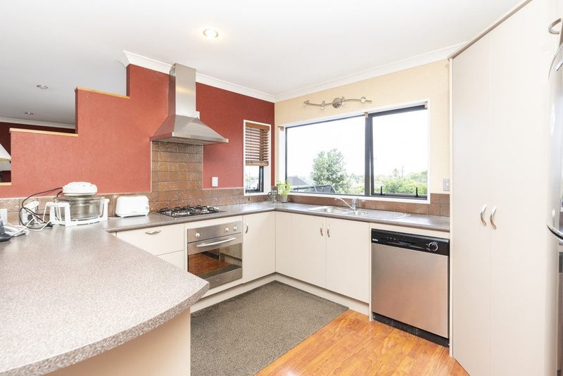 2 Thomson Avenue, Dinsdale, Hamilton - Carousel 2