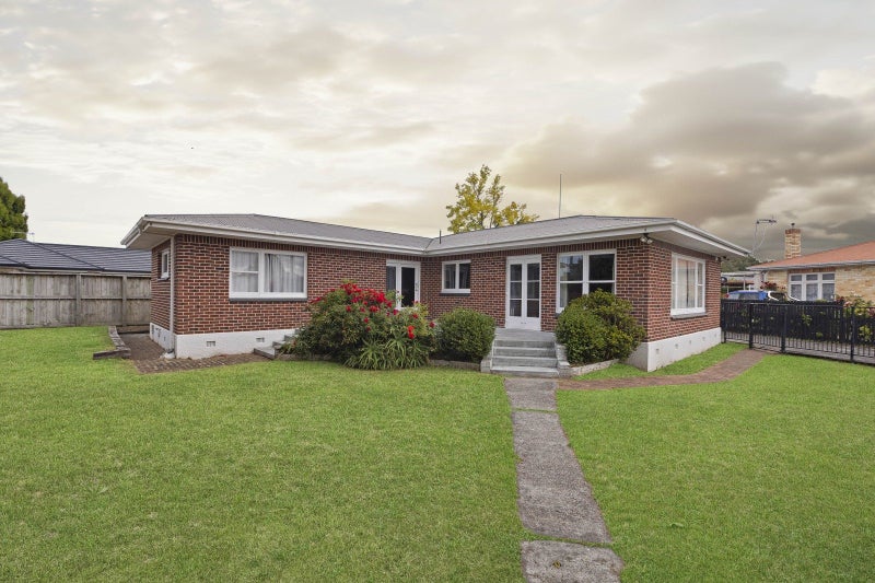 78 Claude Street, Fairfield, Hamilton - Carousel 1