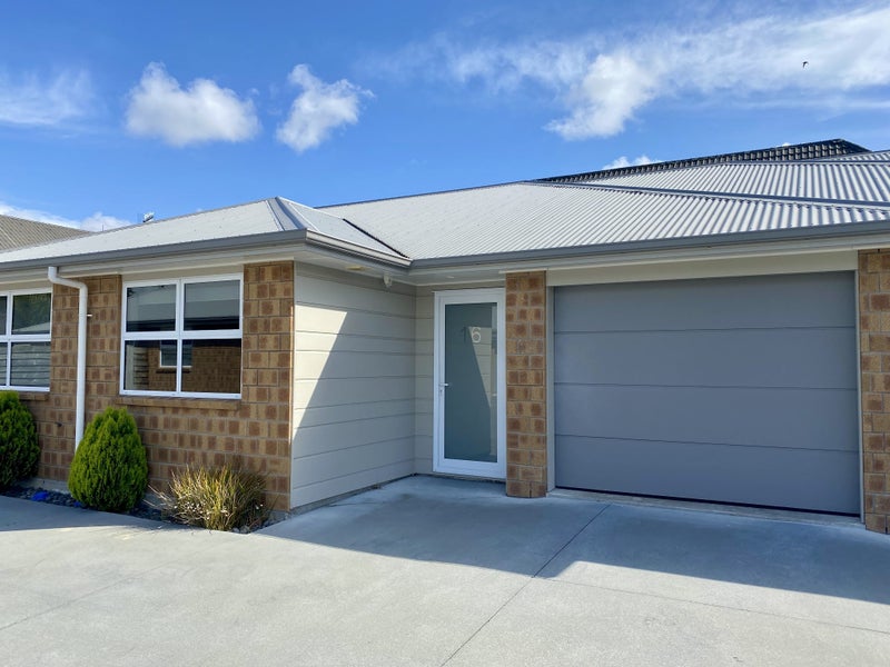 16/157 Ulster Street, Hamilton City Central, Hamilton, Waikato - Carousel 1