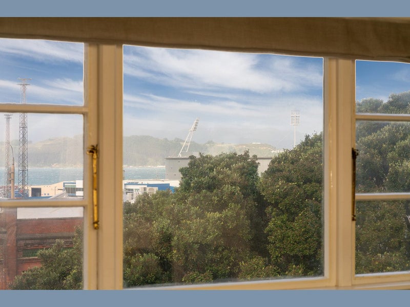 3/7 Stowe Hill, Thorndon, Wellington - Carousel 1