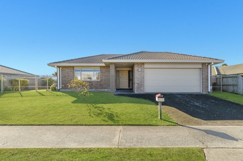 6 Poinsettia Place, Mount Maunganui, Mount Maunganui - Carousel 2