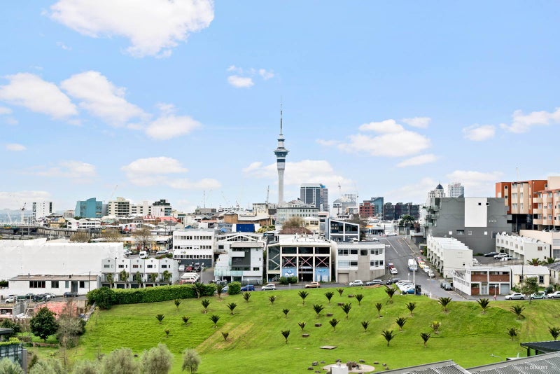 3J/5 Charlotte Street, Eden Terrace, Auckland - Carousel 1