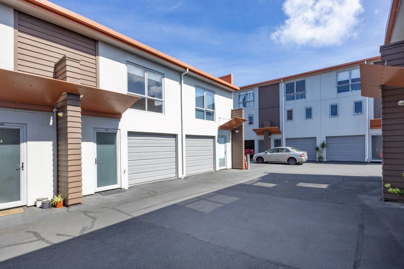 241/287 Onehunga Mall, Onehunga, Auckland - Carousel 1