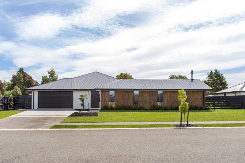 52 Suffolk Drive, Kirwee, Kirwee - Carousel 1