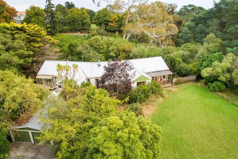 105 Clifton Terrace, Fitzherbert, Palmerston North - Carousel 29
