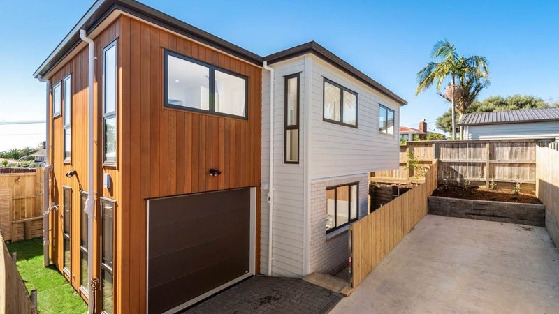 16C Marlowe Road, Blockhouse Bay, Auckland - Carousel 1