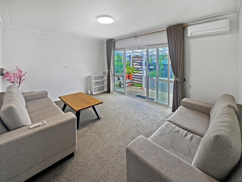 1/6 Taikata Road, Te Atatū Peninsula, Auckland - Carousel 10