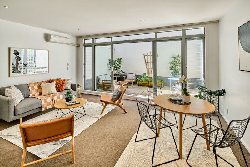 2/35 Torrens Terrace, Mount Cook, Wellington - Carousel 1