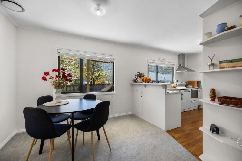 10 Innes Place, Arrowtown, Arrowtown - Carousel 2