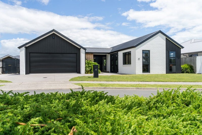 42 Cotula Way, Papamoa Beach, Papamoa - Carousel 1