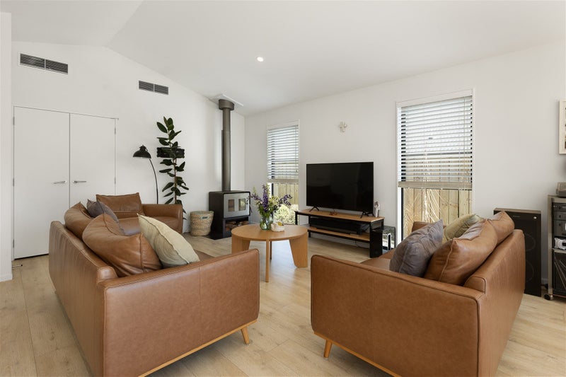 16 Crop Street, Jacks Point, Queenstown - Carousel 1