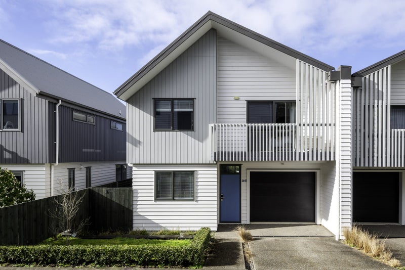 20E Waterloo Street, Howick, Auckland - Carousel 1
