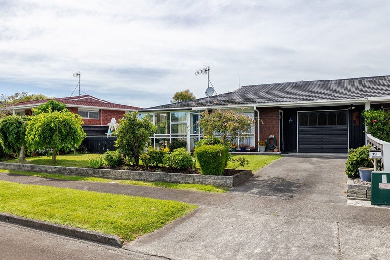 19 Te Punga Place, Awapuni, Palmerston North - Carousel 1