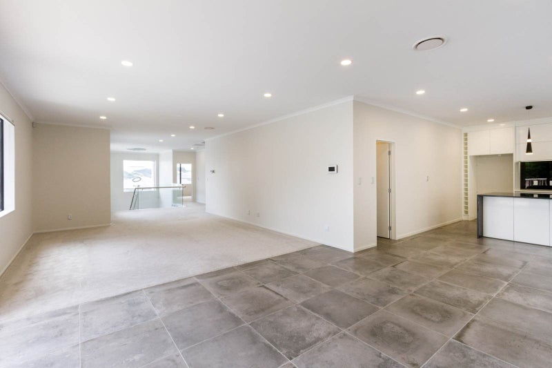 28 Ascension Crescent, Orewa, Orewa - Carousel 2