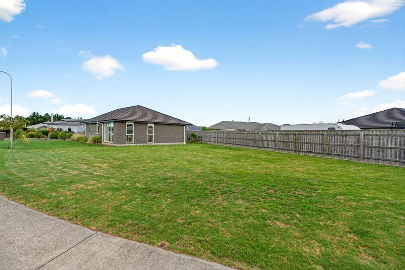 11 Mitre Way, Solway, Masterton - Carousel 12
